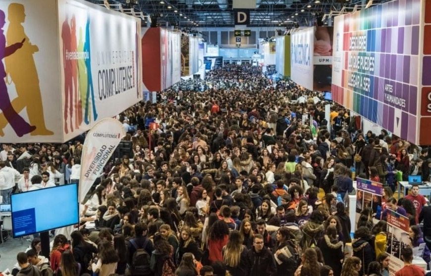 ESSCA participates in Aula with training in AI management.