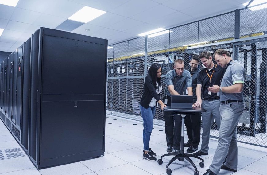 Recommendations for addressing the growing concern about talent shortages in data centers in Spain.