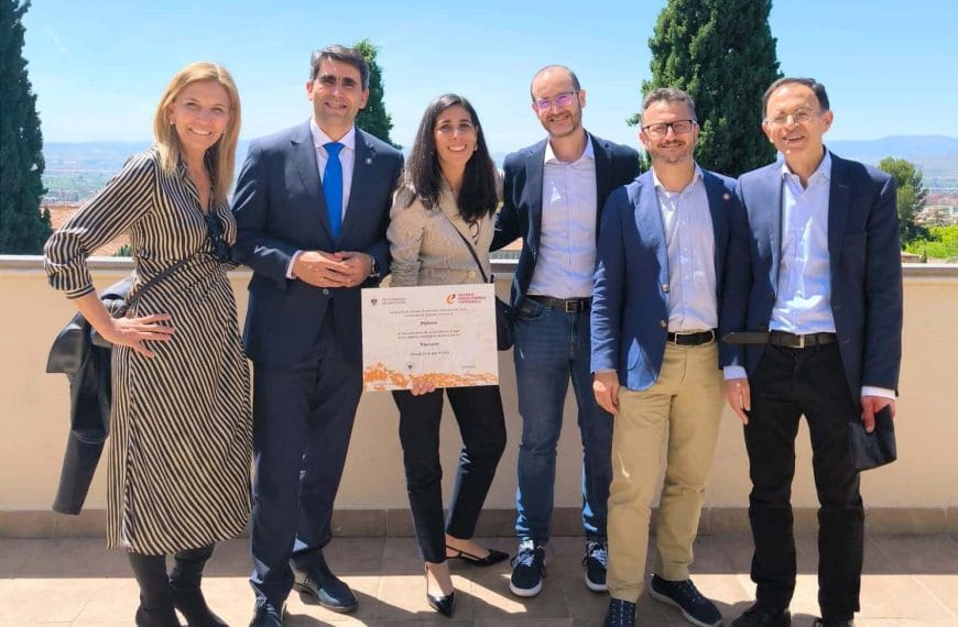 The University of Granada awards T-Systems for its commitment to training in innovation.