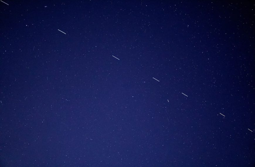 Check the sky: How to track Starlink satellites from Spain.