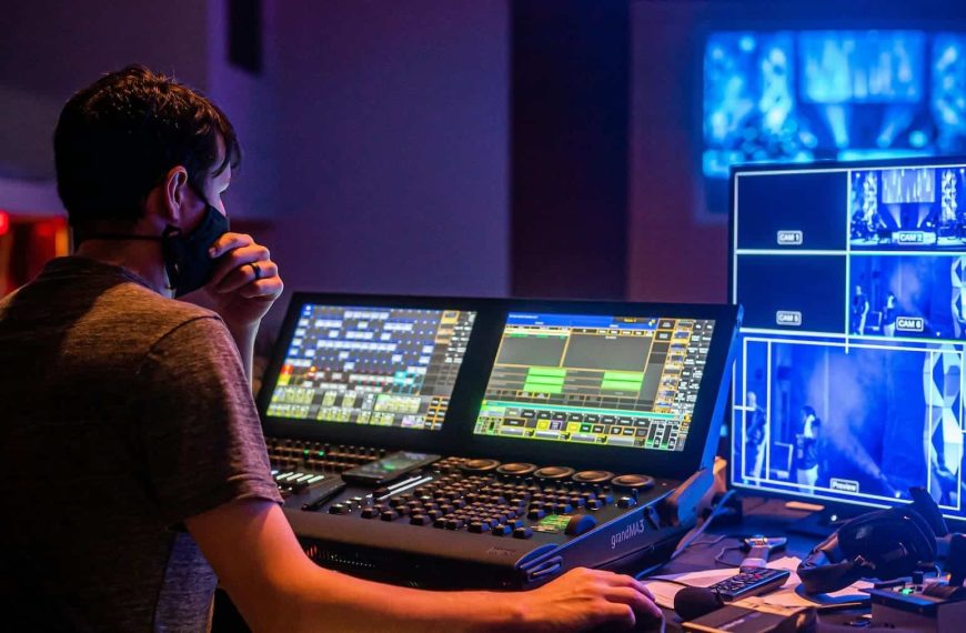 The 8 layers of security that a Data Center must have.