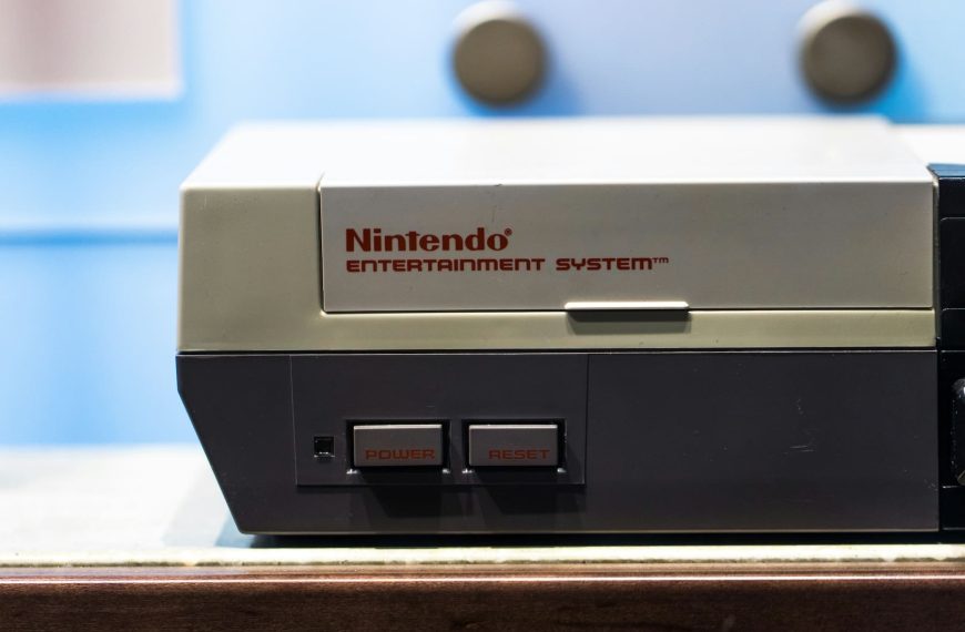 Why did Nintendo save video games in the 80s?
