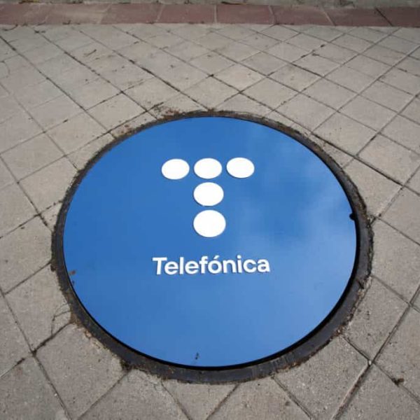 CNMC frees Telefónica from sharing its fiber network after 26 years of regulation