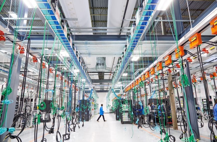 AMD expands its AI capabilities for Data Centers with the acquisition of ZT Systems.