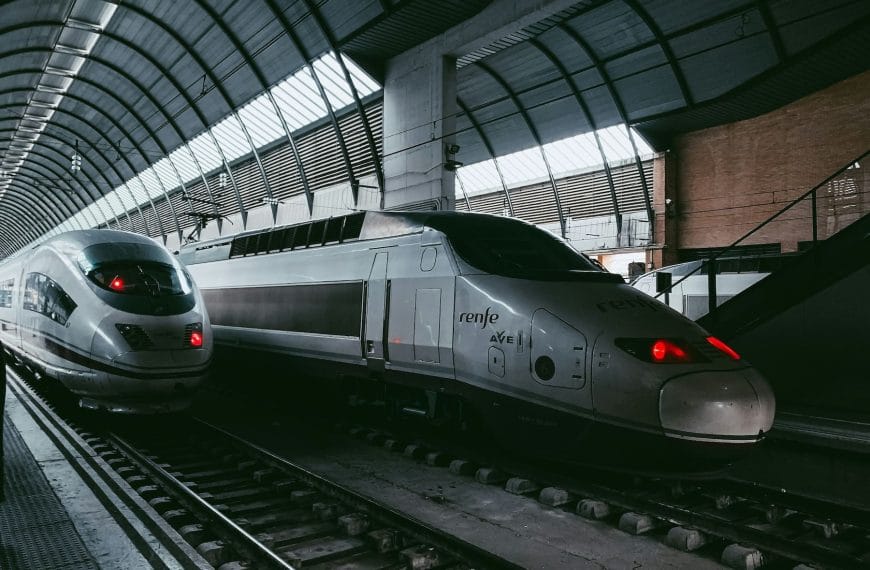 Researchers discover critical vulnerabilities in the Spanish railway system: A threat to security.