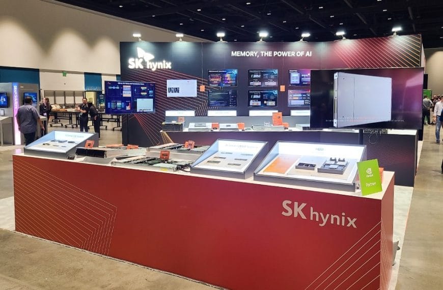 SK hynix leads the future of memory for AI and data centers at OCP Global Summit 2024