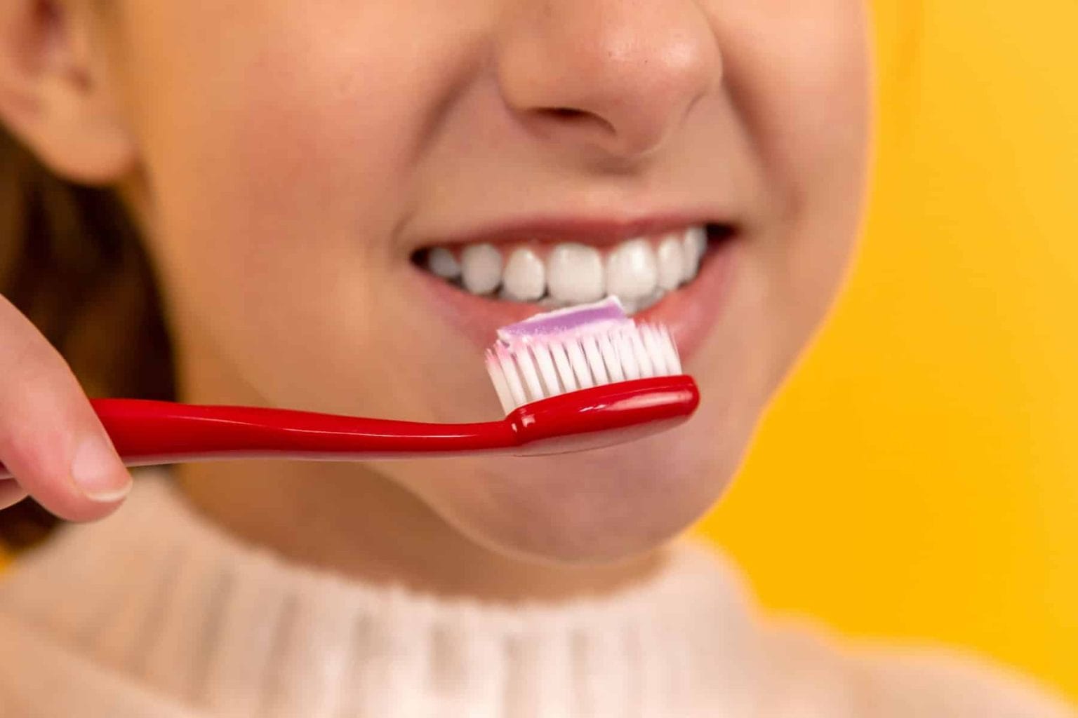 cepillar dientes chip comestible