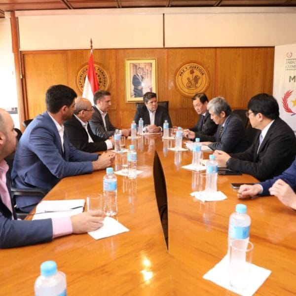 Paraguay explores opportunities in semiconductors and artificial intelligence with Taiwanese experts