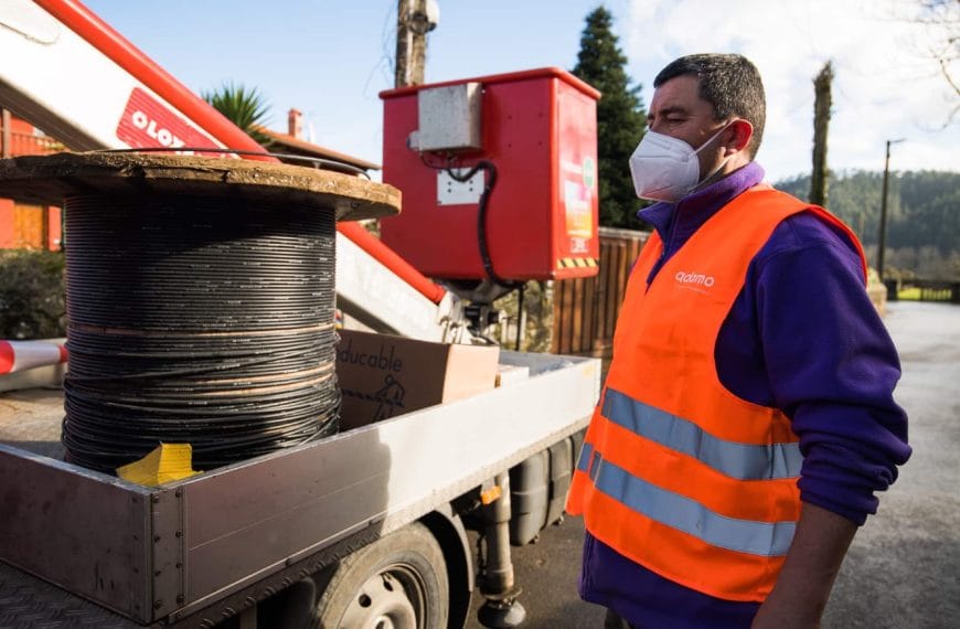 Adamo restores phone and Internet service in areas affected by DANA