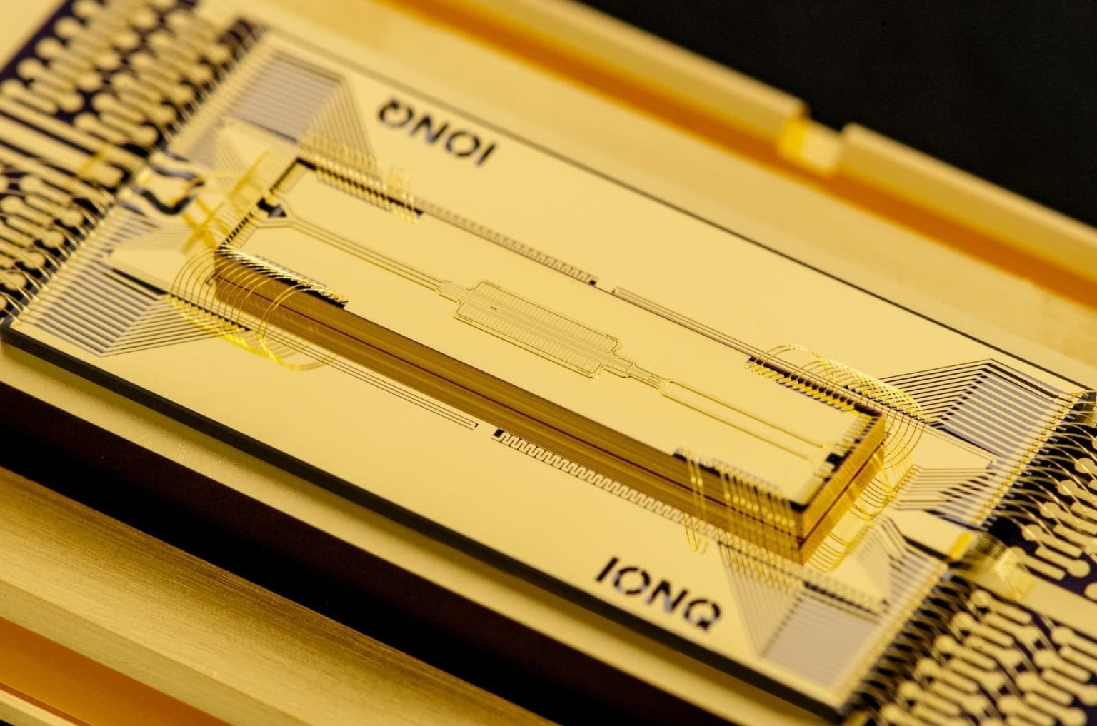 IonQ MGT chip