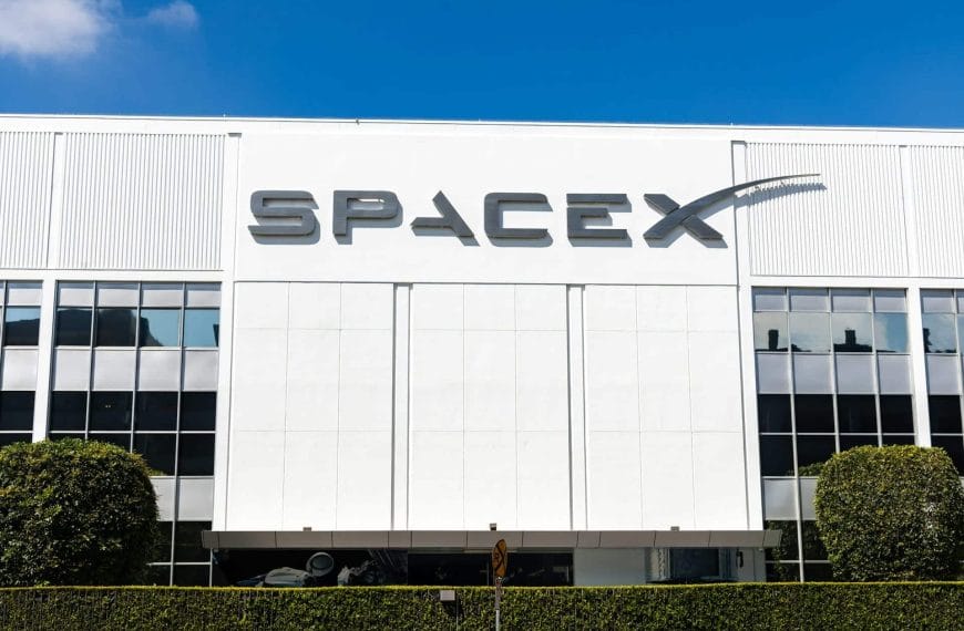 SpaceX to Build Its Own Advanced Chip Packaging Factory in Texas
