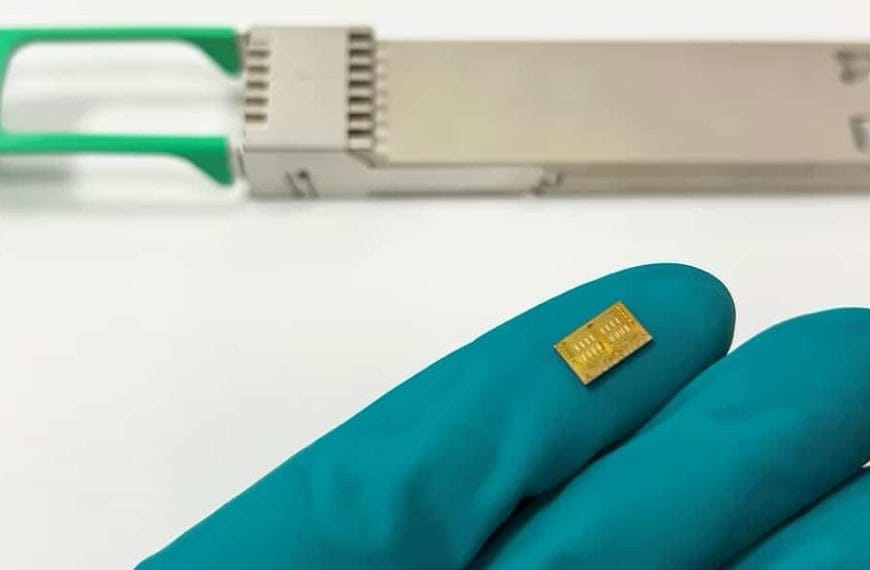 Scintil Photonics Launches LEAF Light™, the First Multi-Channel Laser on a Single Chip for AI Data Centers