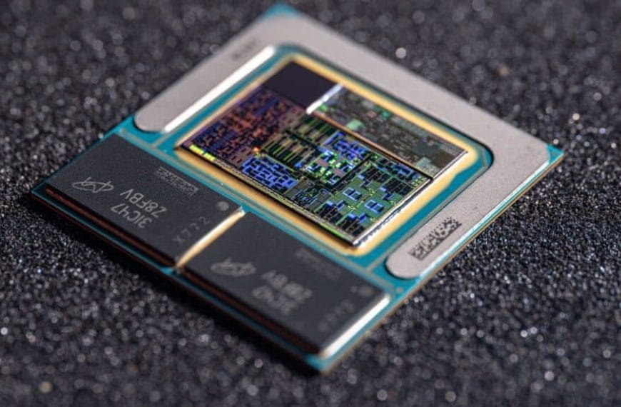 Intel Lunar Lake: The New Architecture Merging ARM Efficiency with x86 Power