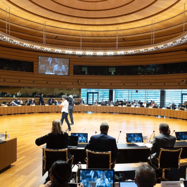 European Investment Bank Raises Financing Capacity to €100 Billion by 2025 to Strengthen Defense, Energy, and Technological Leadership