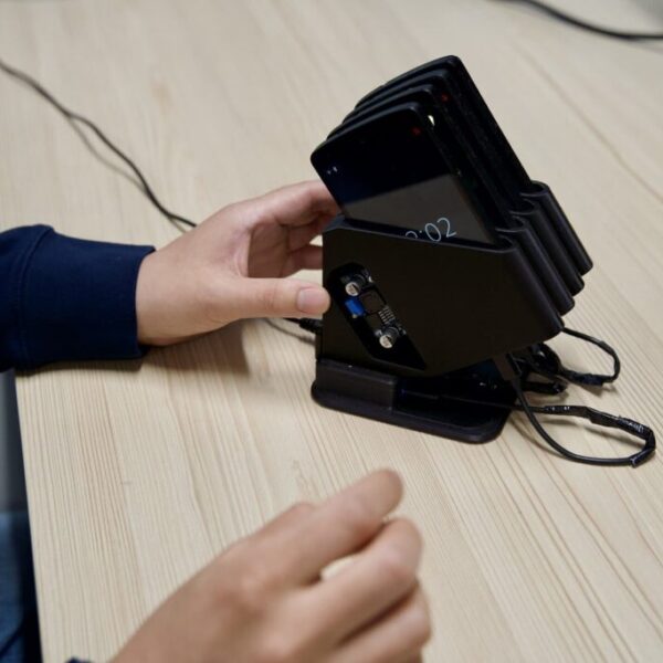 Researchers Repurpose Old Mobiles as Micro Data Centers to Boost Sustainable Computing