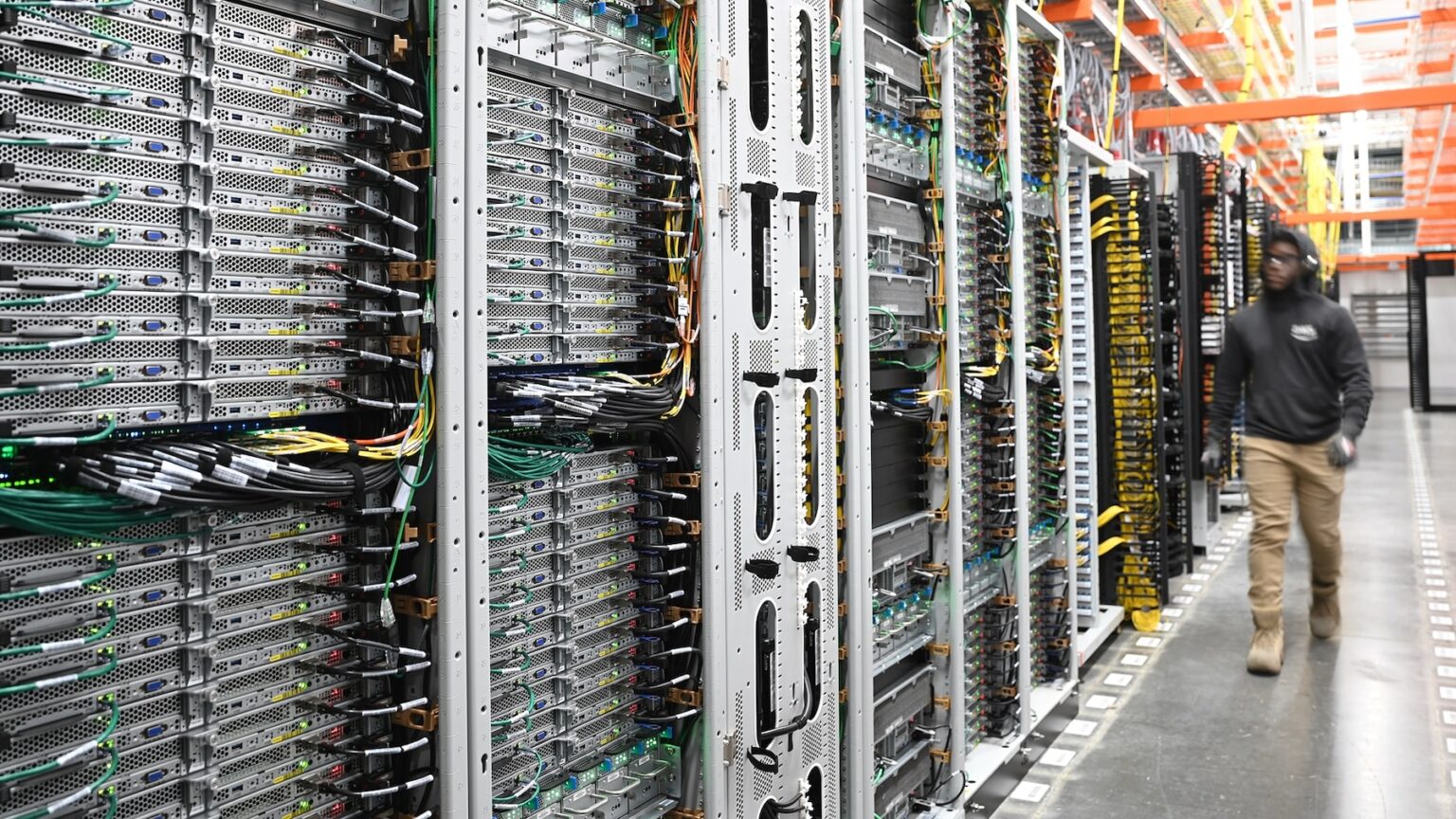 1753788997 amazon aws data center centro datos