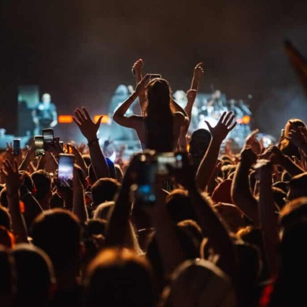 Satellite connectivity makes festivals on beaches, mountains, and villages without coverage possible