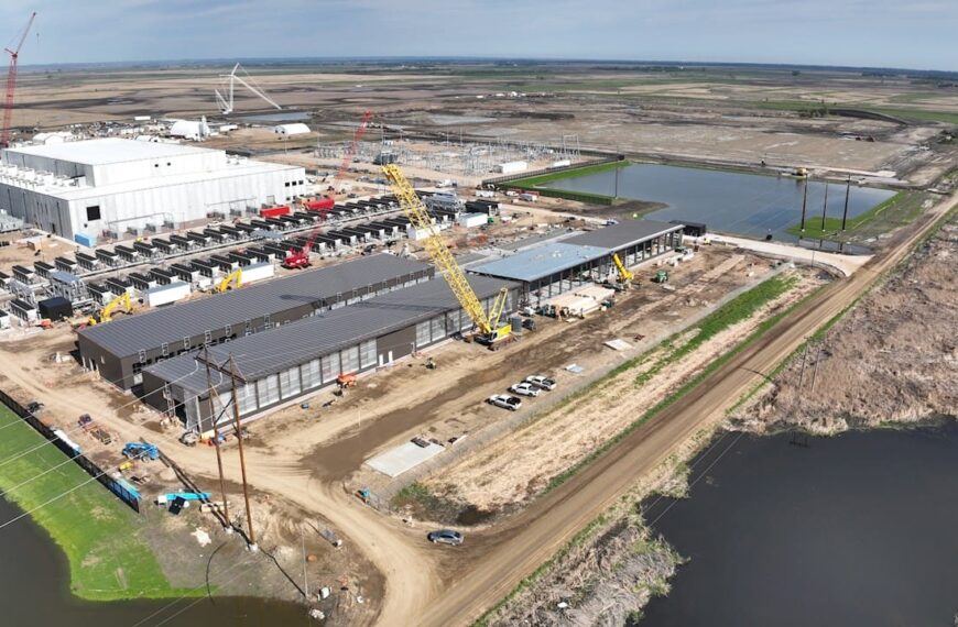 ABB and Applied Digital Drive Cutting-Edge Data Centers with Pioneering Electric Infrastructure