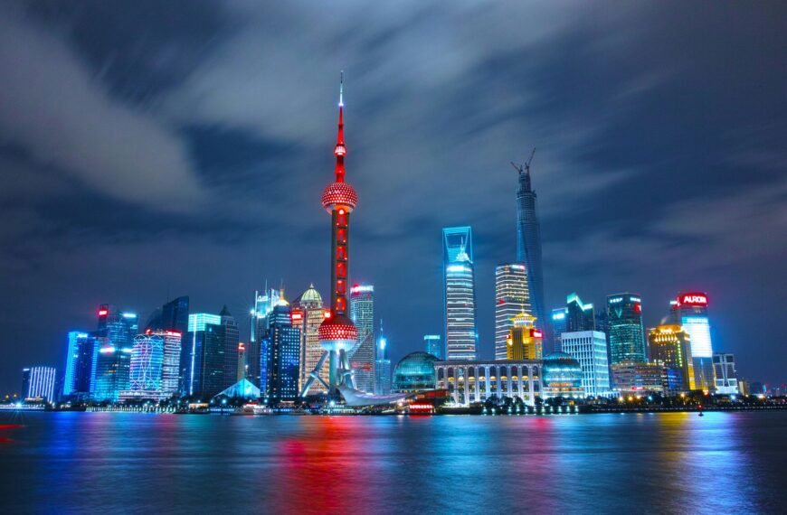 Taiwan Makes a Big Bet on the U.S. in the AI Era: Why Its Tech Giants Are Moving Pieces