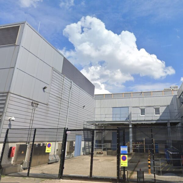 euNetworks Will Close Its Amsterdam Data Center Before July 2026: The Migration Race Begins