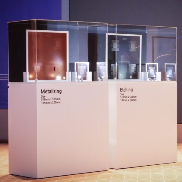 JNTC Presents Its New Glass Substrate for Semiconductors: The Next Leap in Advanced Packaging