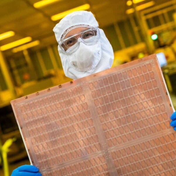 Intel Considers Dropping Advanced Chip Manufacturing and Questions Its Future in Oregon