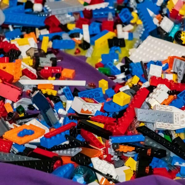 LEGO Suspends Its Pick a Brick Service in North America Due to Tariff Impact