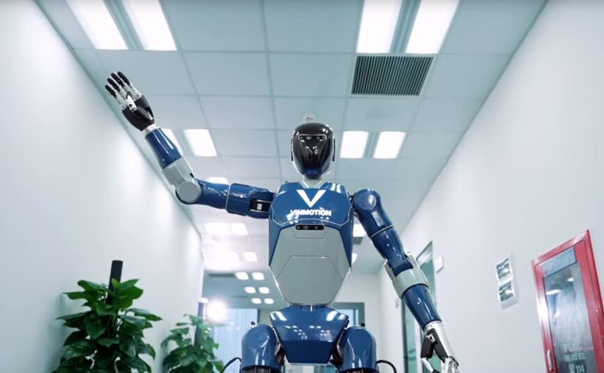 VinMotion presents Motion 1: the first Vietnamese humanoid robot capable of dancing in sync