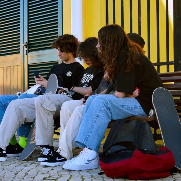 OpenAI Bets on Age Prediction in ChatGPT: The Global Debate on Verifying Age Online