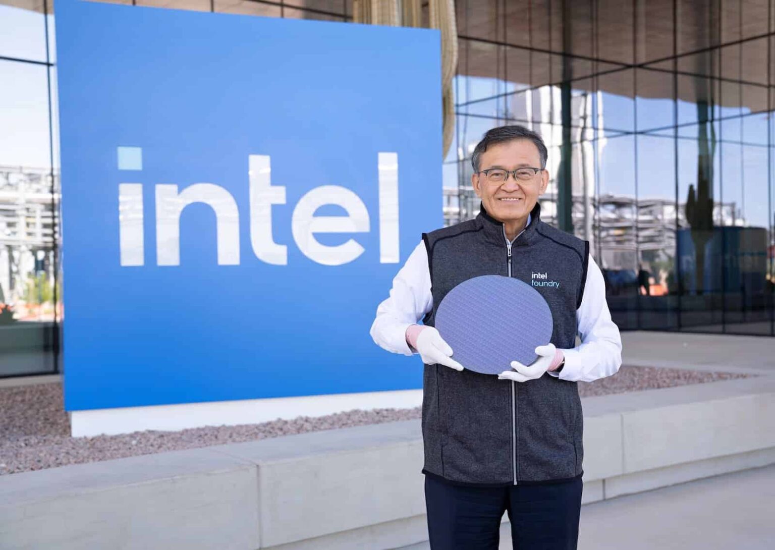intel foundry lib bu tan wafer ultra core