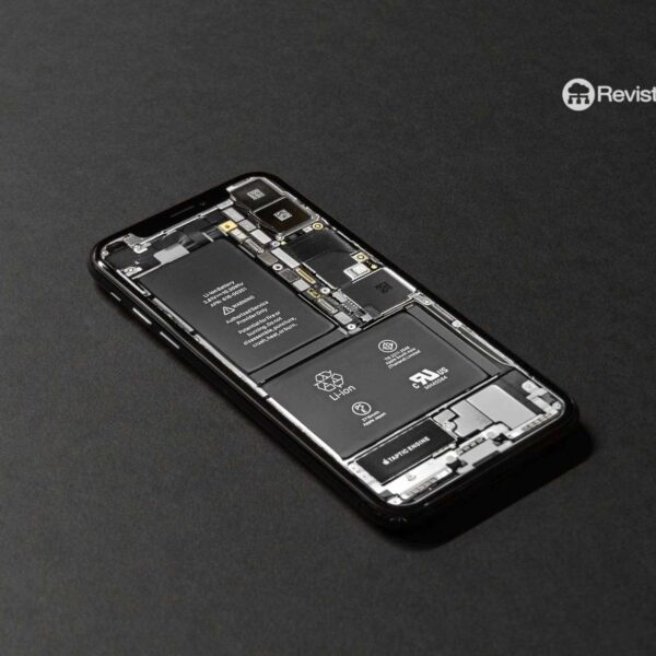 Mobile Phones Rebound in 2025, but Memory Upgrades Threaten a “Difficult” 2026