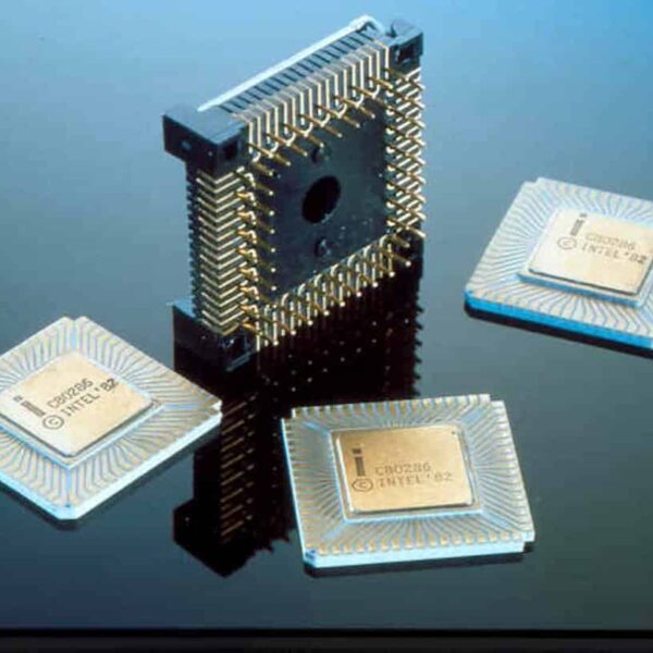 The Intel 80286: The Chip that Made the PC a “Serious Machine” (and Opened the AT Era)