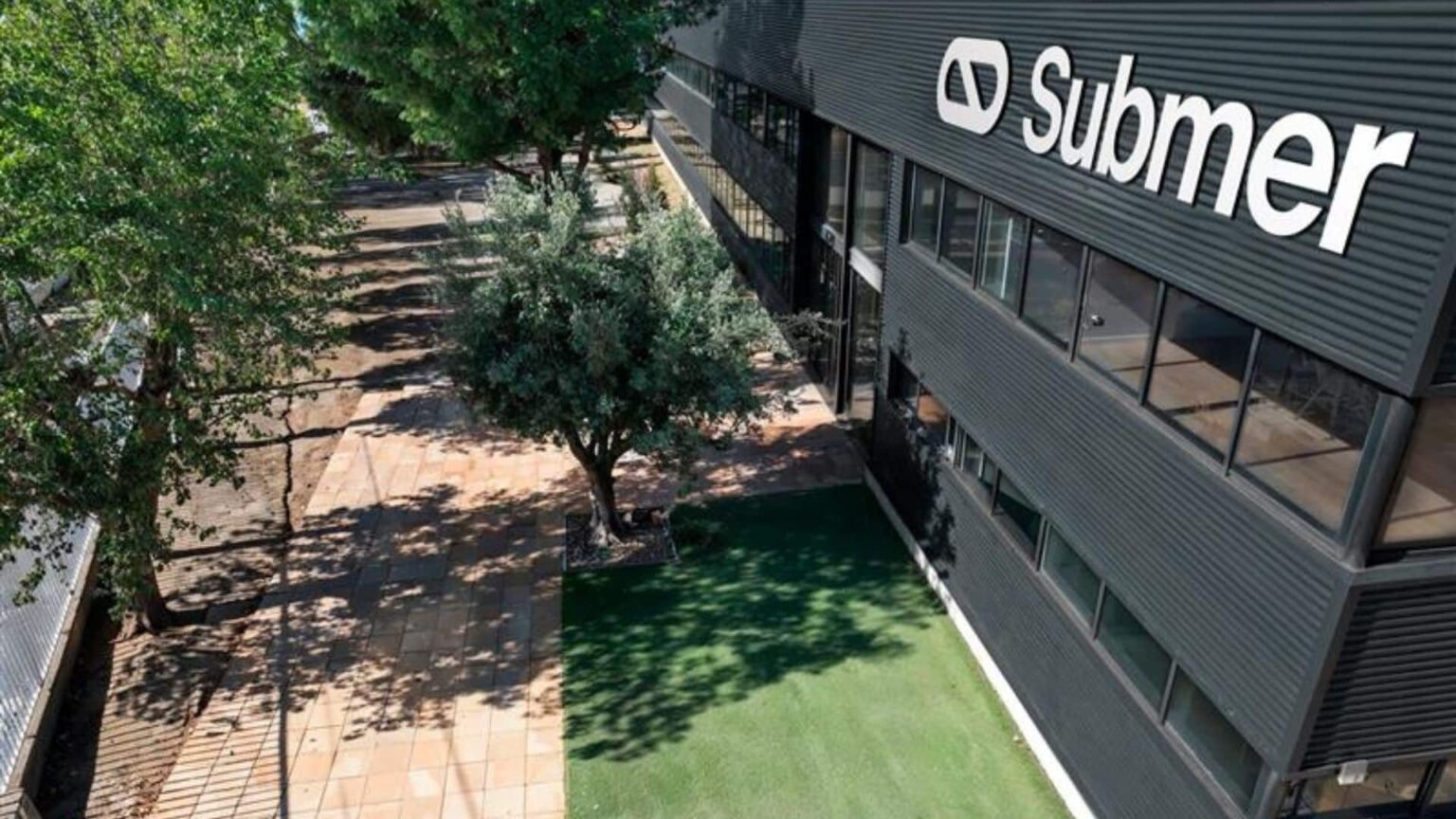 Submer adquiere Radian Arc