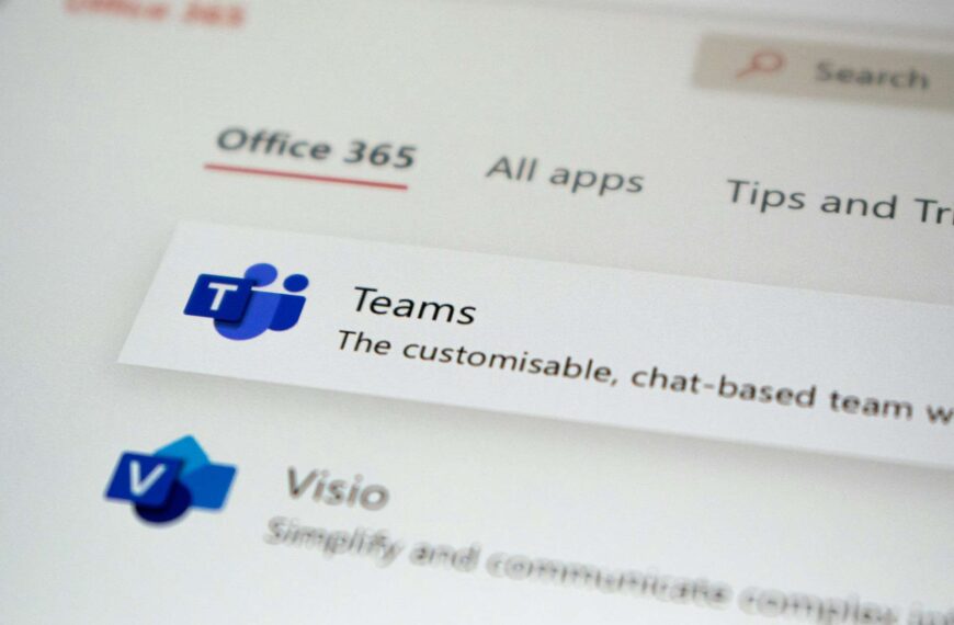 Microsoft warns of rising attacks in Teams posing as tech support