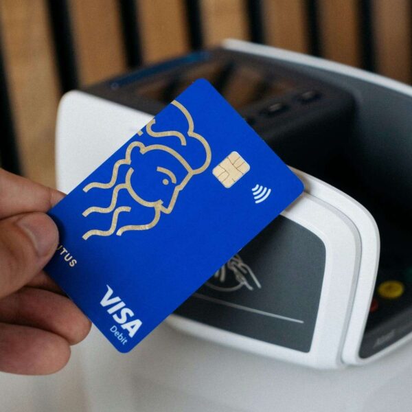 Visa turns the physical card into a digital identity key