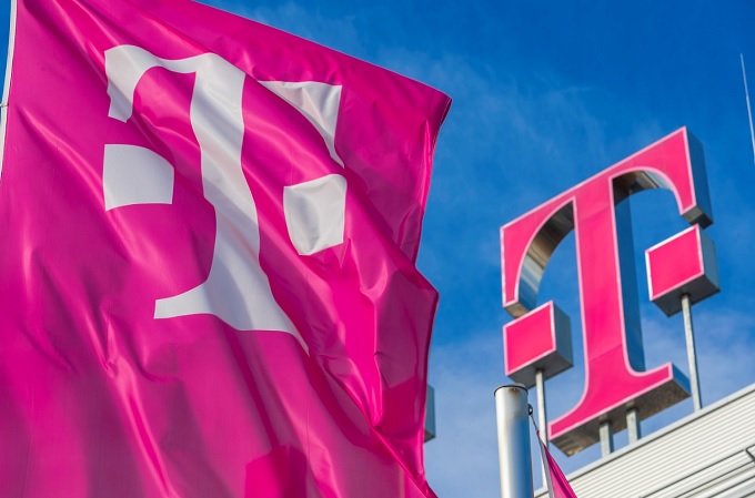 T-Systems, a key technology provider in SOL’s cloud management, the virtual assistant of the Madrid Community