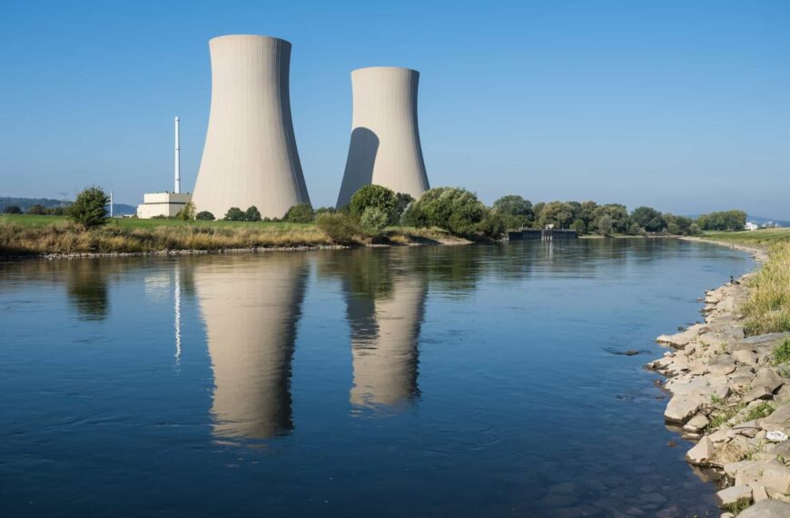 AI Pushes Data Centers Into a New Nuclear Age