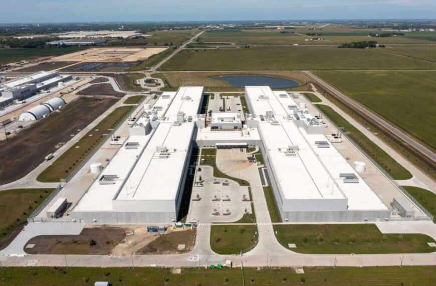Meta steps up its AI data center investment as it prepares more layoffs