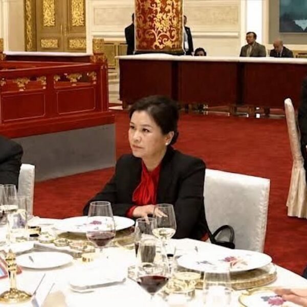 Zhou Qunfei, the Woman Between Cook and Musk Who Explains the Other Side of Technology