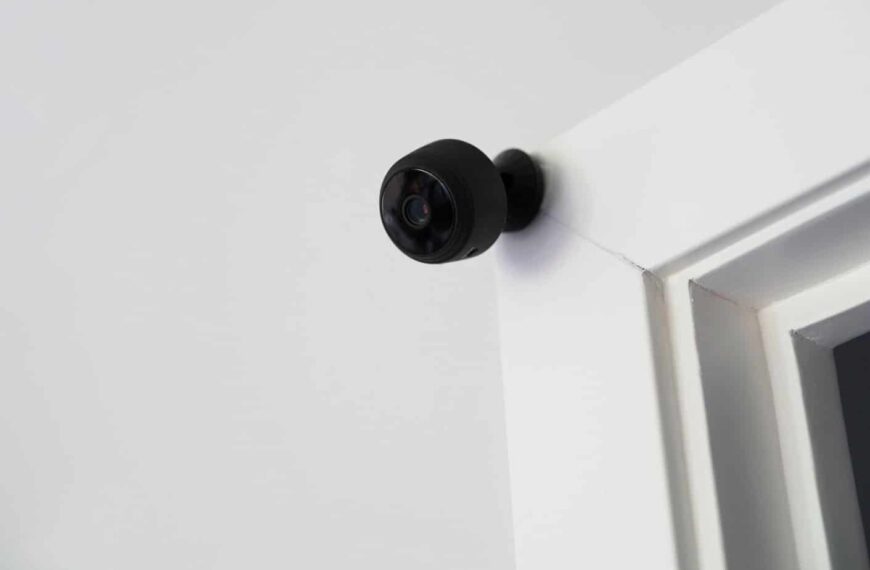 Motorola Brings AI and Body Video to Retail with SafetyCam