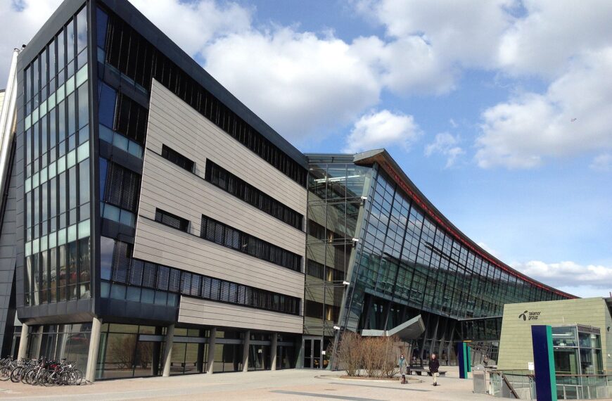Telenor Agrees to Acquire Control of Bahnhof for $629 Million