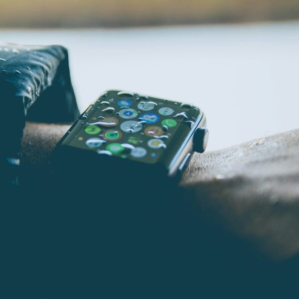The EU’s Replaceable Battery Will Have Exceptions for Smartwatches