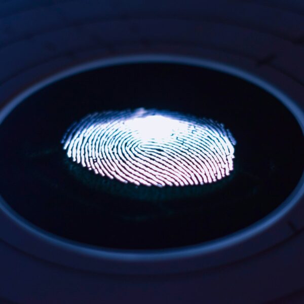 The Possible Fall of the AEPD’s Biometric Guide Reopens Digital Registration