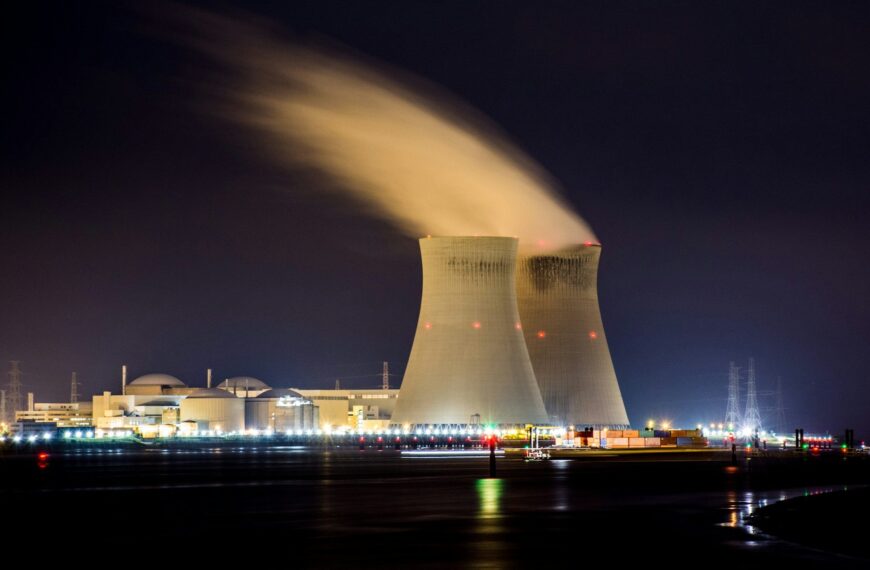 AI drives up electricity demand and puts nuclear energy back in the tech spotlight