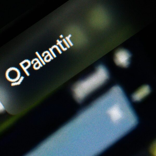Palantir Brings Artificial Intelligence to the Forefront: Here’s How Its Mobile Data Centers Support Military Operations