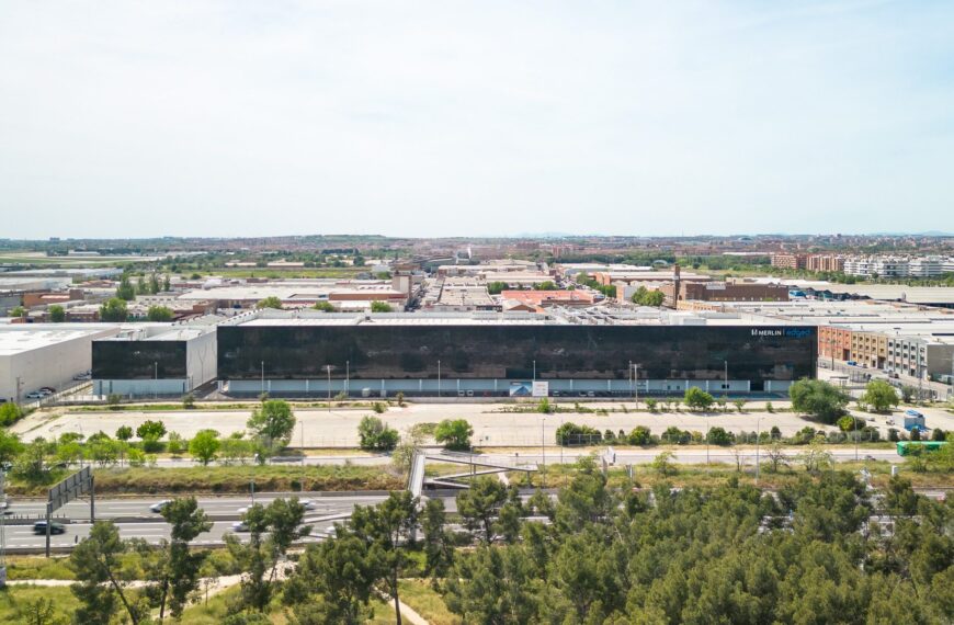 Merlin Properties data center facility representing its Navalmoral de la Mata project in Spain
