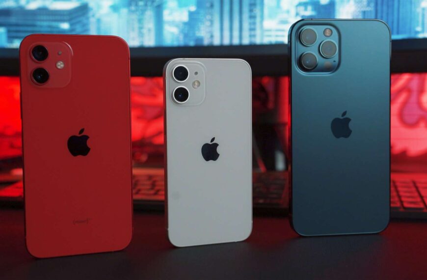 Smartphones representing global production by Samsung and Apple